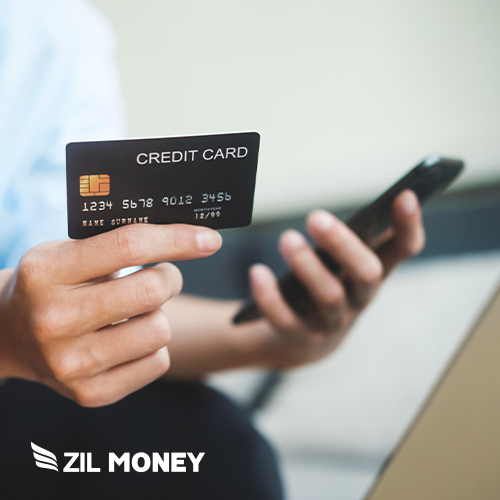 A Person Paying Vendor With a Credit Card. Simplify Vendor Pay with Credit Card: Fast, Secure, and Rewarding